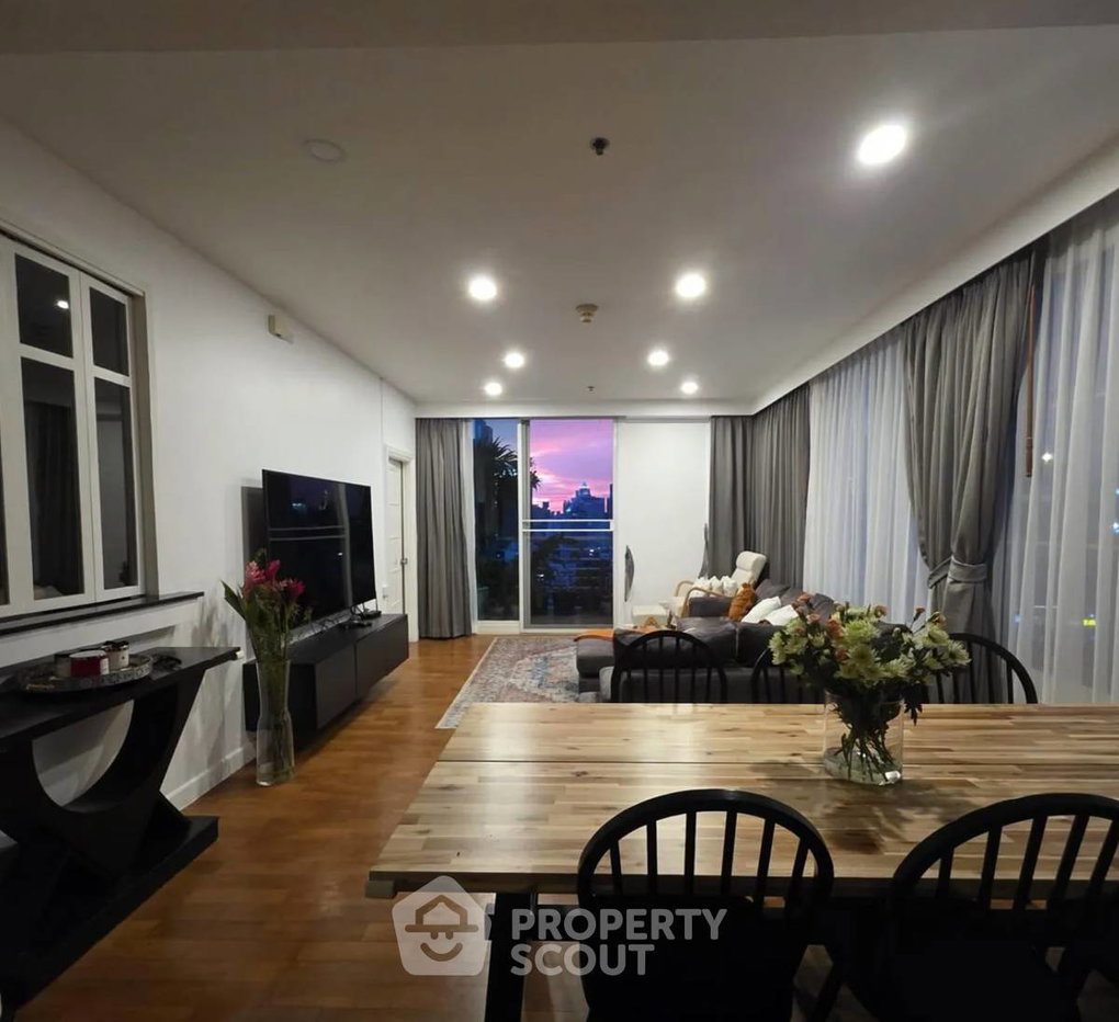 รูป 3 ห้องนอน 144 ตร.ม. ชั้น 25 ที่ สิริ เรสซิเดนซ์ สุขุมวิท ใกล้ BTS พร้อมพงษ์ 200 ม. (ID 3093410) - รูปที่ 11/15