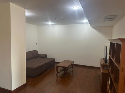 ST696/[For sles] Spacious 2BR Condominium in the Heart of Langsuan 