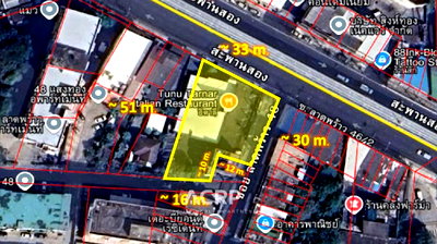 Land for sale Intramara Road : Land with building for Sale with tenant on the main Lat Phrao Road, close to MRT Phawana station