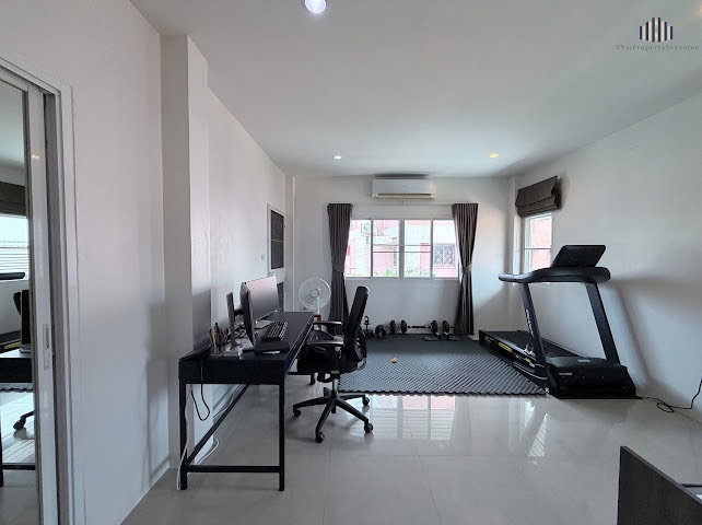 picture Urgent Sale – 2-Storey Detached House at Rock Garden Place Land Area: 107 sq.w. | Usable Area: 490 sq.m. | 5 Bedrooms | 5 Bathrooms - 29/36