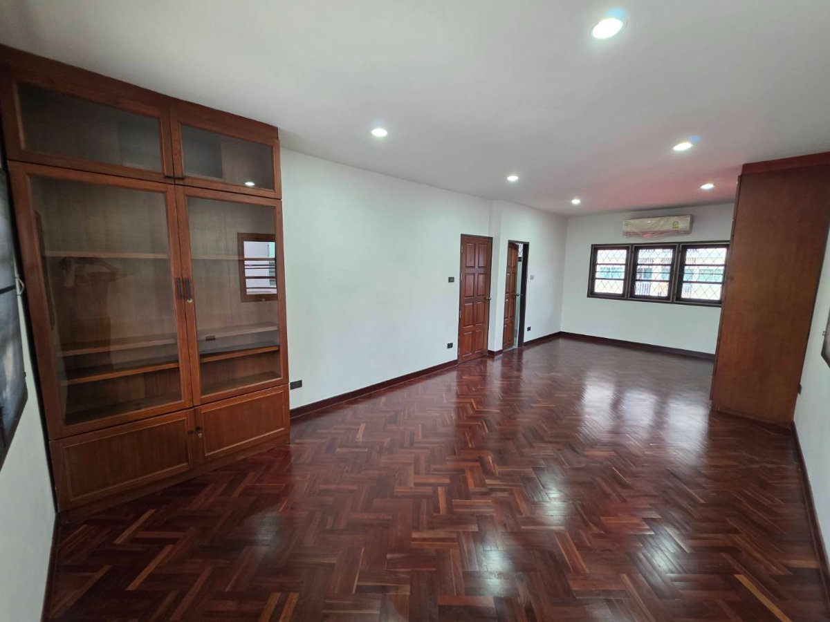 picture For Rent Home Office 3separate buildings Near BTS Bearing Only800m. - 22/36