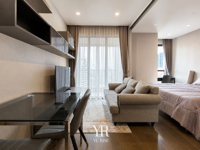 For rent Ashton Asoke, good price room, wide balcony, beautiful view. fully furnished, ready to move in.