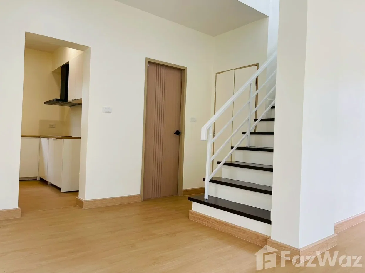 picture Twin house (corner unit) in a detached house style. 5714885 - 11/43
