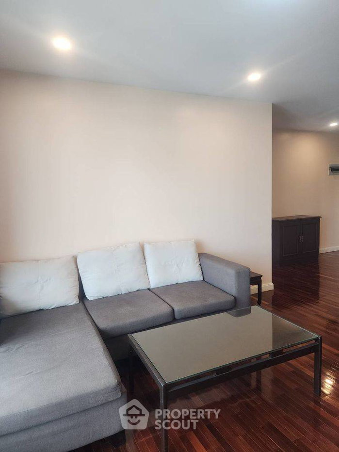 picture 2-BR Condo For Rent, Navin Court Condominium, BTS Phloen Chit (ID 3089373) - 5/9