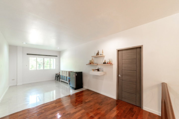 picture Urgent Sale – 2-Storey Detached House at Rock Garden Place Land Area: 107 sq.w. | Usable Area: 490 sq.m. | 5 Bedrooms | 5 Bathrooms - 23/36