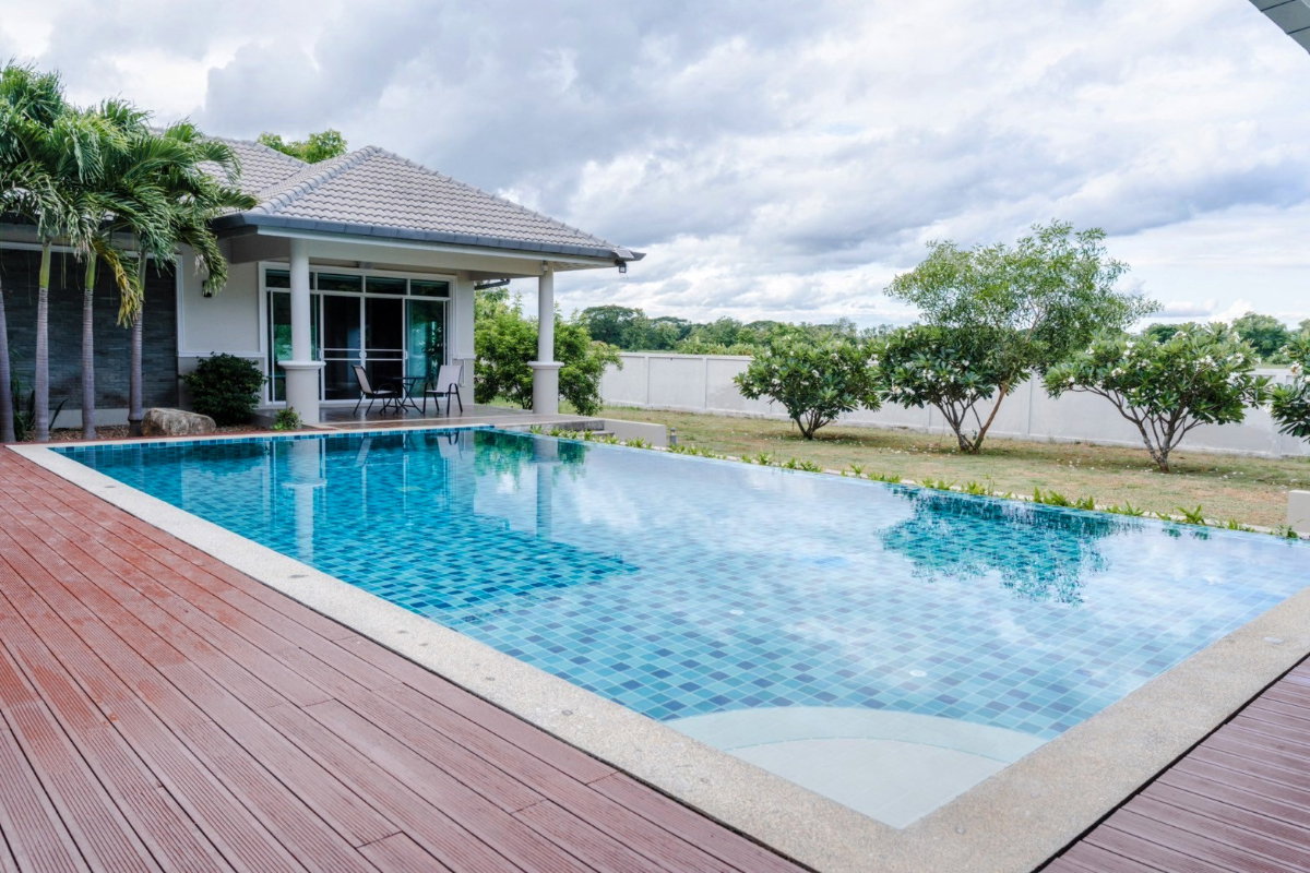 picture Premium Single-Storey Pool Villa with Private Swimming Pool & Large Garden - 3/26