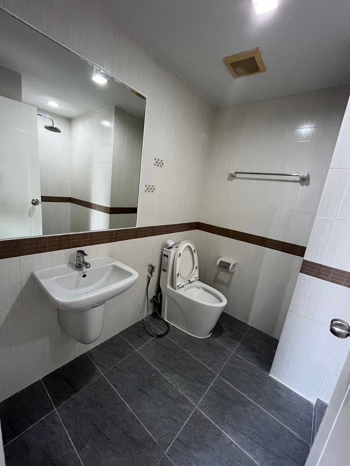 รูป ด่วนนน ห้องสวยราคาพิเศษ ให้เช่า Casa อโศก - ดินแดง เฟอร์นิเจอร์ครบ เครื่องใช้ไฟฟ้าอย่างดี พร้อมอยู่ - รูปที่ 5/6