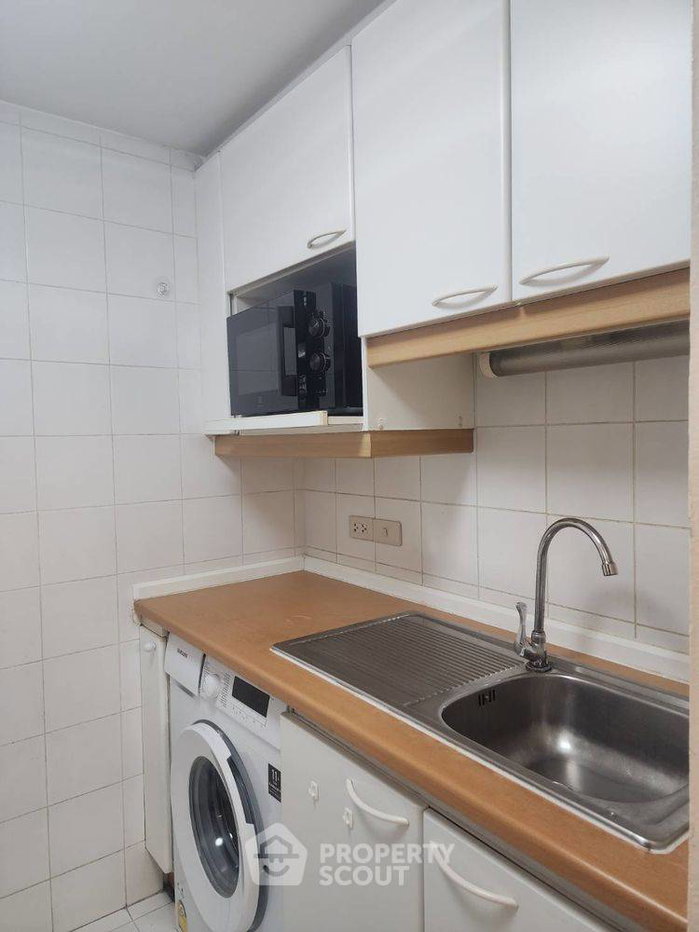 picture 2-BR Condo For Rent, Navin Court Condominium, BTS Phloen Chit (ID 3089373) - 8/9