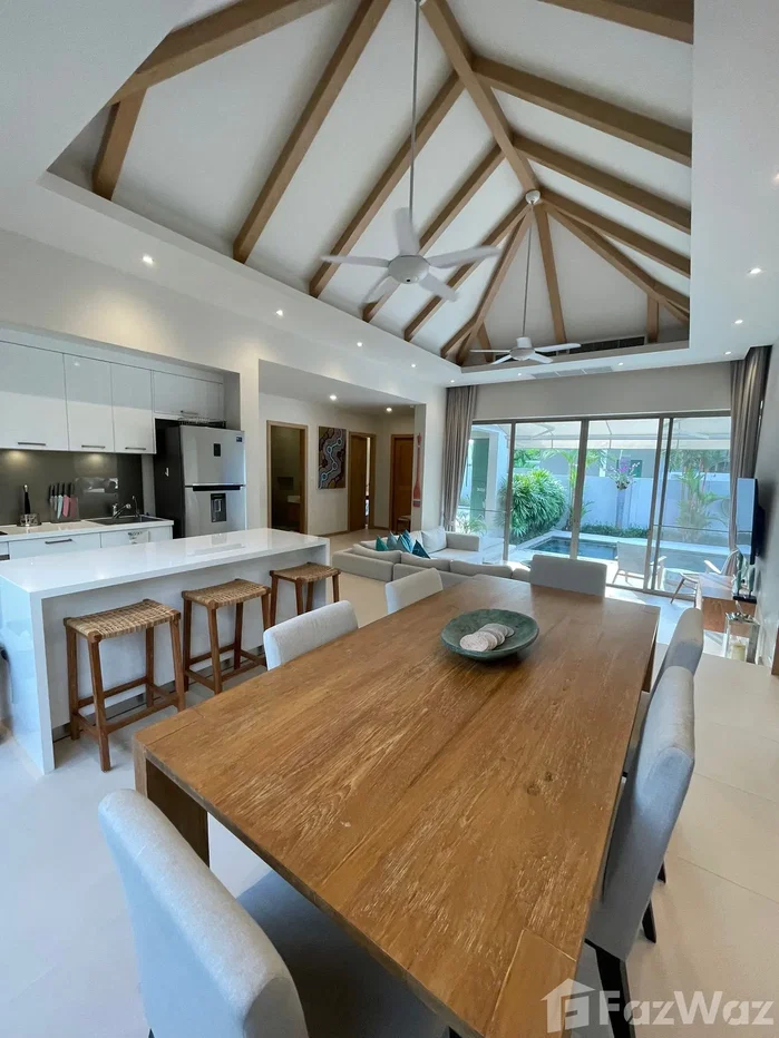 picture Tropical Luxury, Redefined. 6588653 - 12/22