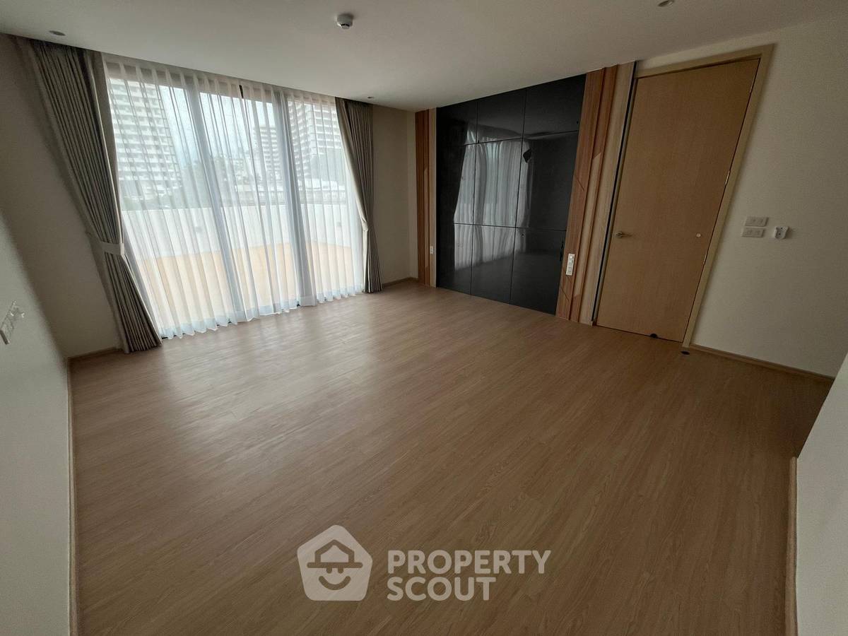 รูป บ้าน 4 ห้องนอน รองรับสัตว์เลี้ยง 460 ตร.ม. ใกล้ BTS พรอมพงษ์ (ID 1402794) - รูปที่ 5/13