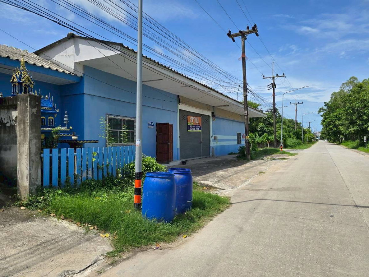picture ðĄ Spacious Single-Storey Home+Warehouse on a Big Corner Plot â Heart of Mueang Rayong - 1/9