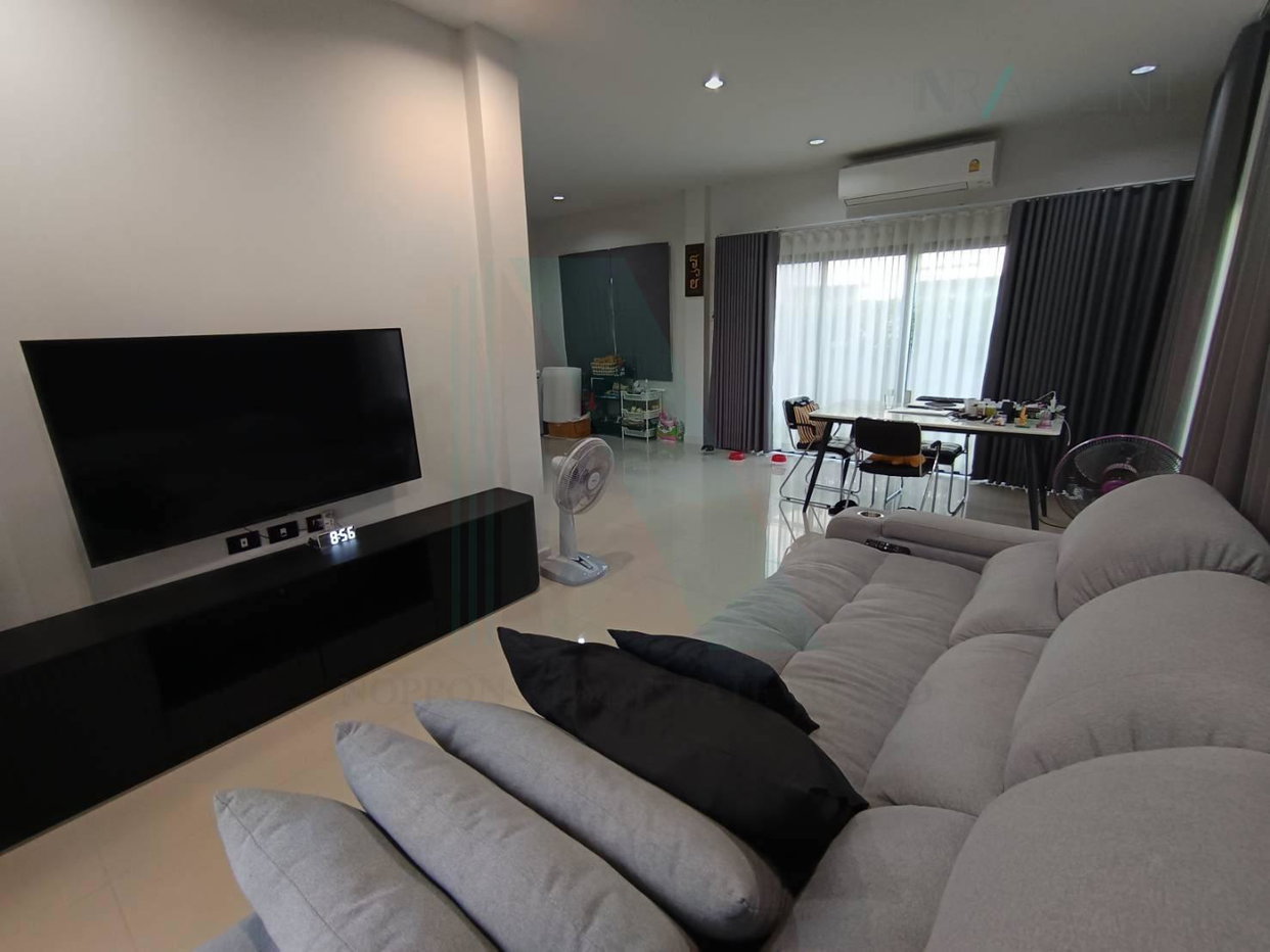 รูป ขายบ้านแฝด โครงการ แกรนด์ พลีโน่ วัชรพล-สุขาภิบาล 5 2 ชั้น 3 ห้องนอน 4 ห้องน้ำ - รูปที่ 4/8