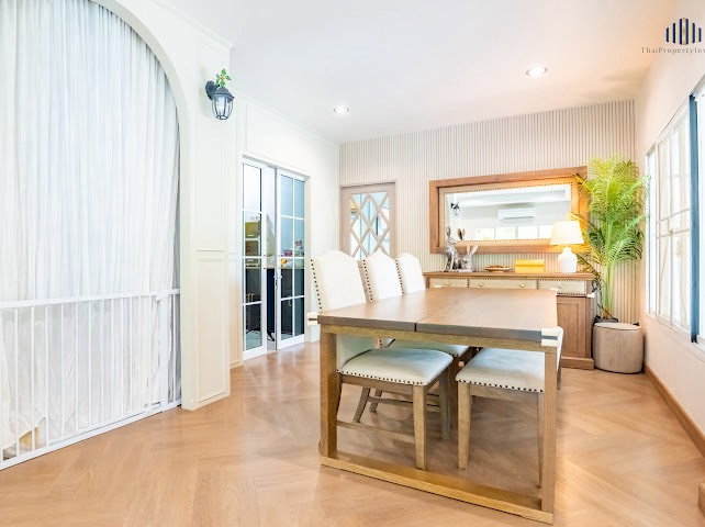 picture Urgent Sale – 2-Storey Detached House at Rock Garden Place Land Area: 107 sq.w. | Usable Area: 490 sq.m. | 5 Bedrooms | 5 Bathrooms - 3/36