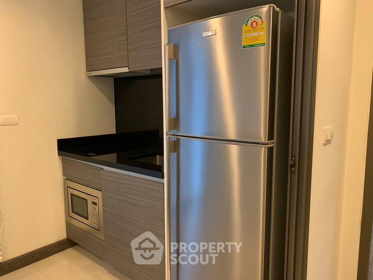 รูป คอนโด 1 ห้องนอน 40 ตร.ม. เรนเด สุขุมวิท 23 ใกล้ MRT สุขุมวิท 300 ม. (ID 1559494) - รูปที่ 3/8