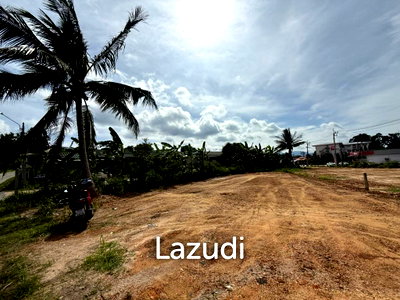 Land for sale Surat Thani : 355 SQM Land for Sale in Prime Plai Laem