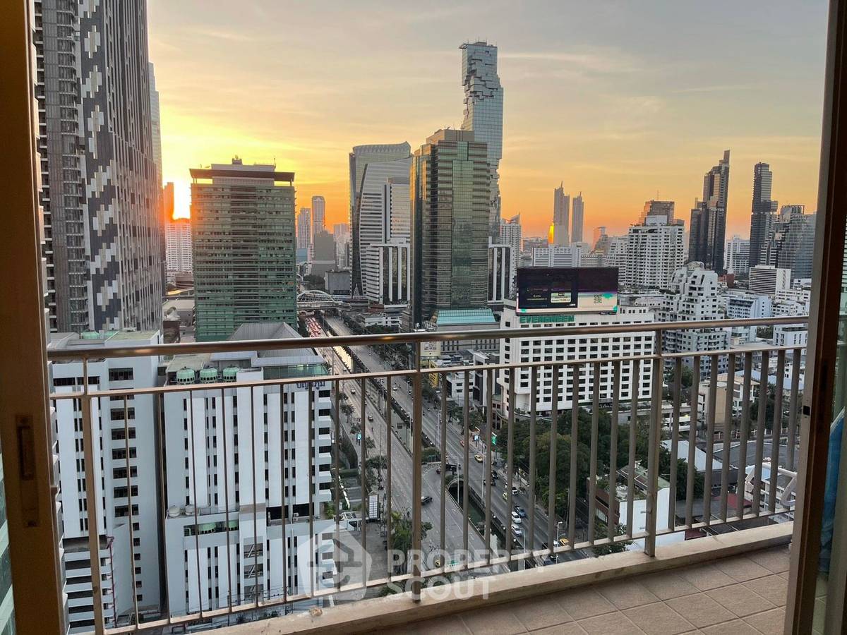 รูป คอนโด ขาย 2 ห้องนอน ชั้นสูง 20 114 ตร.ม. Urbana Sathorn ใกล้ BTS ศาลาแดง (ID 882014) - รูปที่ 13/14