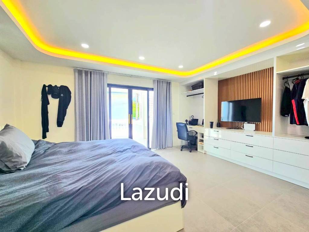 รูป RENOVATED 3 STOREY TOWNHOUSE NEAR TAKIAB BEACH - รูปที่ 21/44