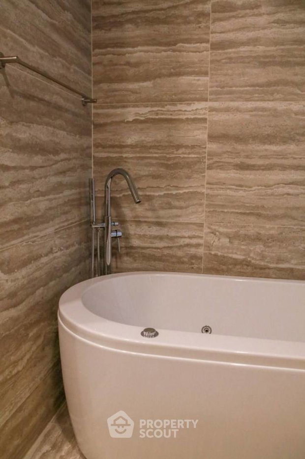 picture High-Floor 3-BR 137 Sqm At Celes Asoke Near MRT Sukhumvit (50m) (ID 3088592) - 10/13