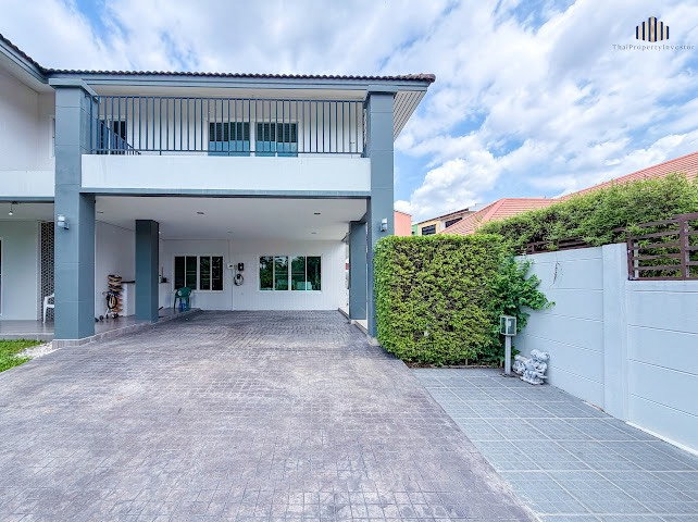 picture Urgent Sale – 2-Storey Detached House at Rock Garden Place Land Area: 107 sq.w. | Usable Area: 490 sq.m. | 5 Bedrooms | 5 Bathrooms - 8/36