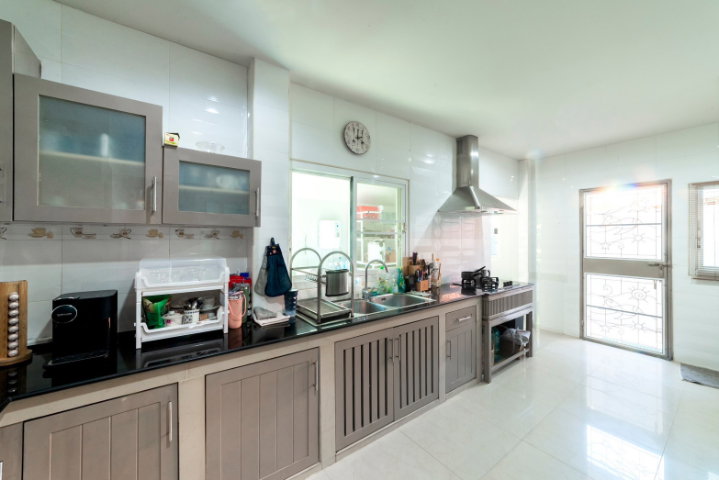 picture Urgent Sale – 2-Storey Detached House at Rock Garden Place Land Area: 107 sq.w. | Usable Area: 490 sq.m. | 5 Bedrooms | 5 Bathrooms - 20/36