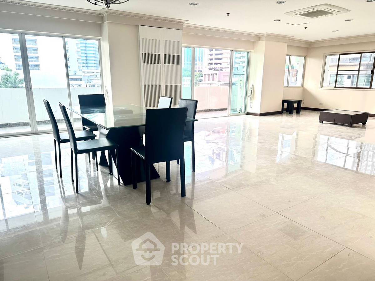 picture 3-BR Condo For Rent In 33 Tower, 6th Floor • BTS Phrom Phong (ID 513140) - 1/12