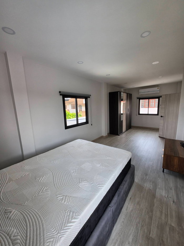 รูป บ้านเดี่ยว ให้เช่า หมู่บ้าน ซื่อตรง คลอง 3 ติดดรีมเวิลด์ - รูปที่ 4/10