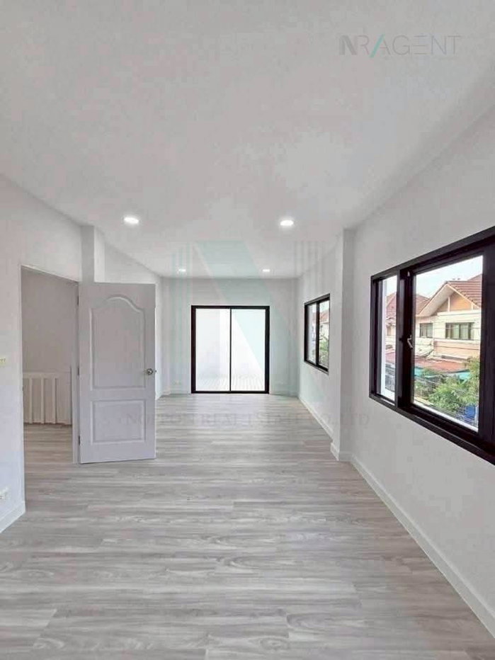 รูป ขายบ้านแฝด โครงการ บ้านชวนชมพาร์ค 2 ชั้น 3 ห้องนอน 2 ห้องน้ำ - รูปที่ 8/8