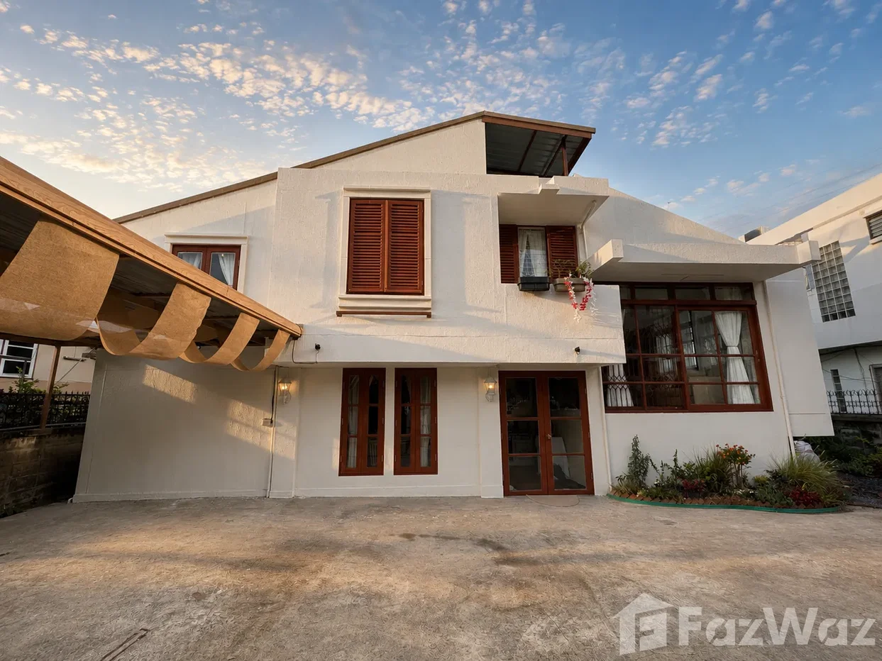 picture 6 Bedroom Villa for rent in Sam Sen Nok, Bangkok  6562525 - 2/18