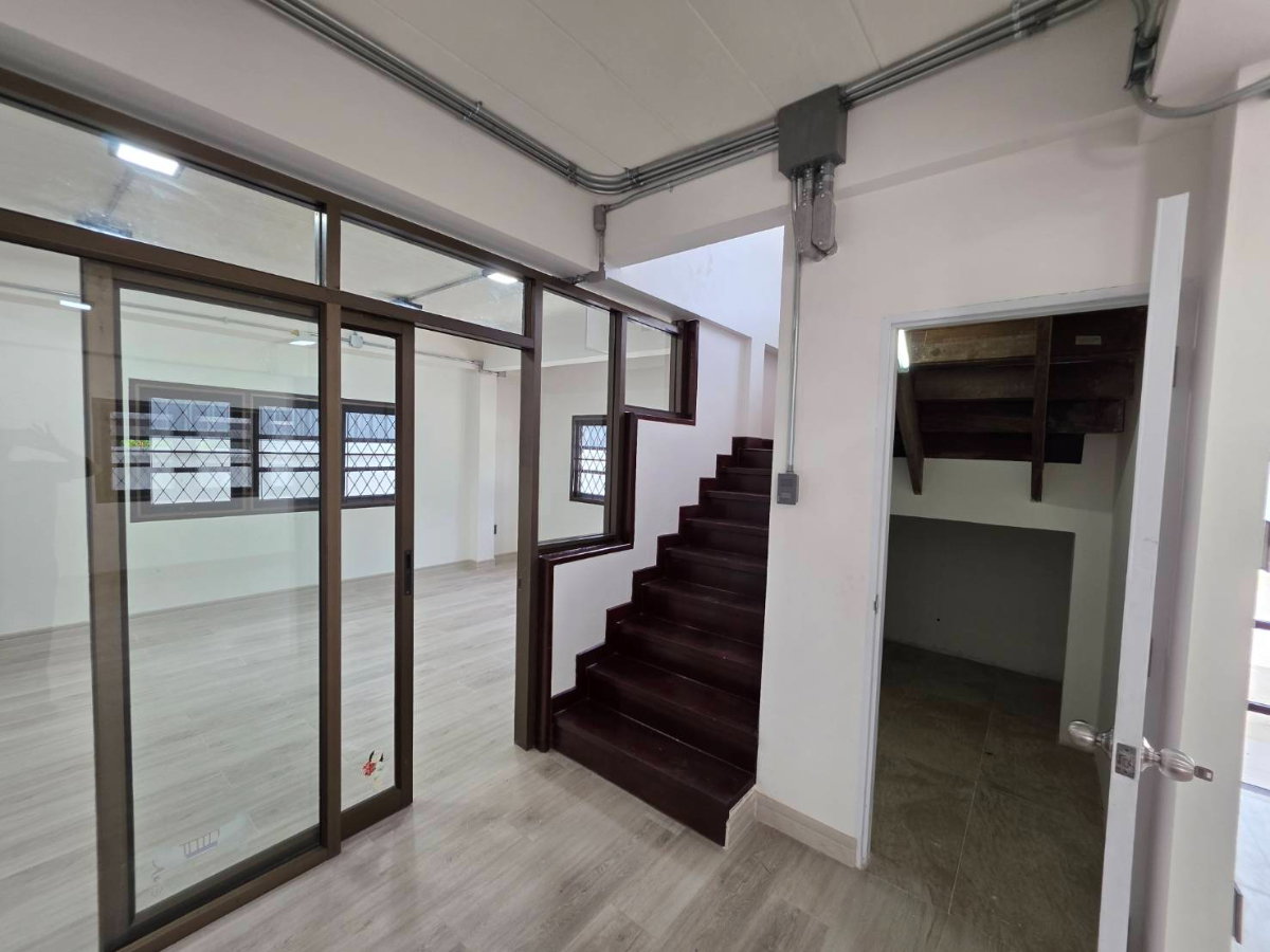 picture For Rent Home Office 3separate buildings Near BTS Bearing Only800m. - 13/36