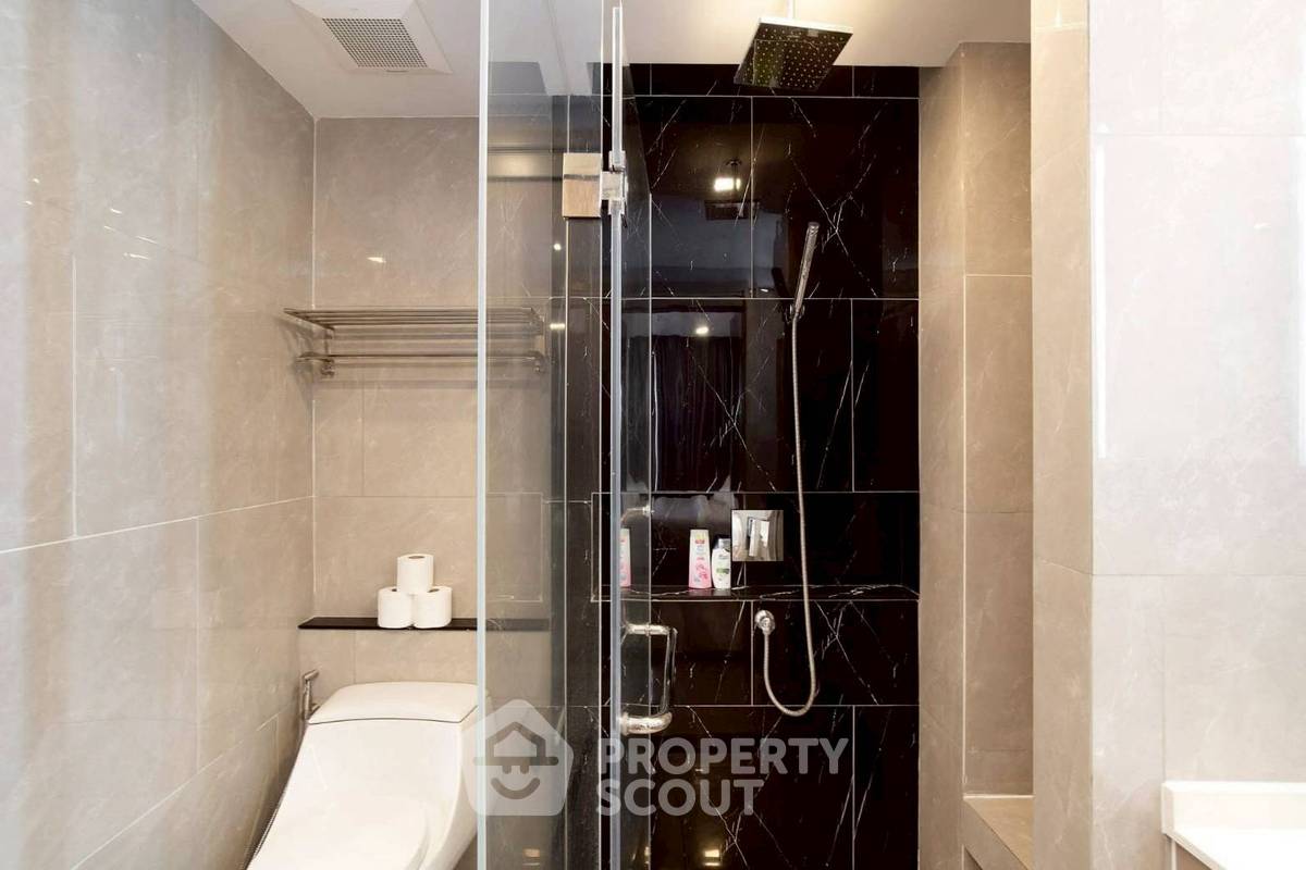 picture Attractive Price 1-BR Condo, One 9 Five Asoke, 300m to MRT Phra Ram 9 (ID 3090935) - 12/14