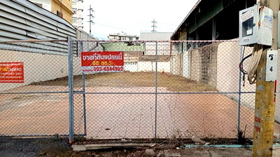 Land for sale Pracha Uthit Road : Vacant land for sale, 95 square wah, prime location near King Mongkut's University of Technology Thonburi (KMUTT), 