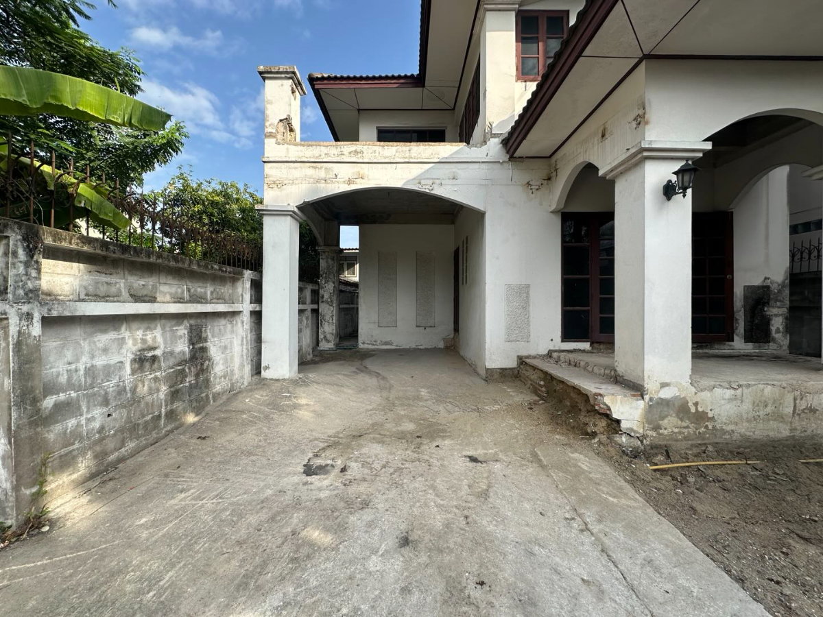 รูป 🏡 บ้านเดี่ยวใกล้เดอะมอลล์บางแค รื้อภายในแล้ว พร้อมรีโนเวทตามสไตล์ที่คุณต้องการ 📍ซอยศาลธนบุรี 35 | ราคาเพียง 4.99 ล้านบาท - รูปที่ 11/20