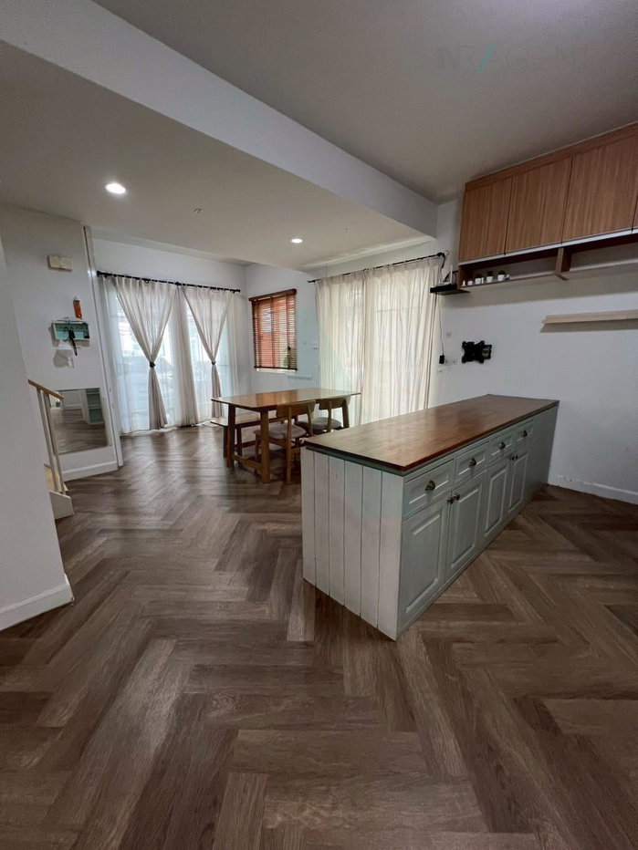 รูป ขายบ้านแฝด โครงการ เดอะ วิลเลจ บางนา กม.8 2 ชั้น 3 ห้องนอน 2 ห้องน้ำ - รูปที่ 2/8