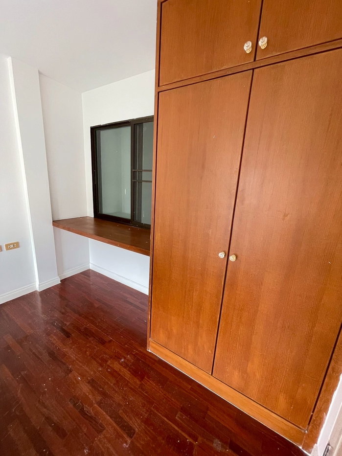 รูป 🏡✨ ให้เช่าทาวน์โฮม 3 ชั้น พื้นที่กว้าง พร้อมสวนส่วนตัว 📍 บ้านกลางเมือง เหม่งจ๋าย 1 (ซอยสหการประมูล) - รูปที่ 6/15