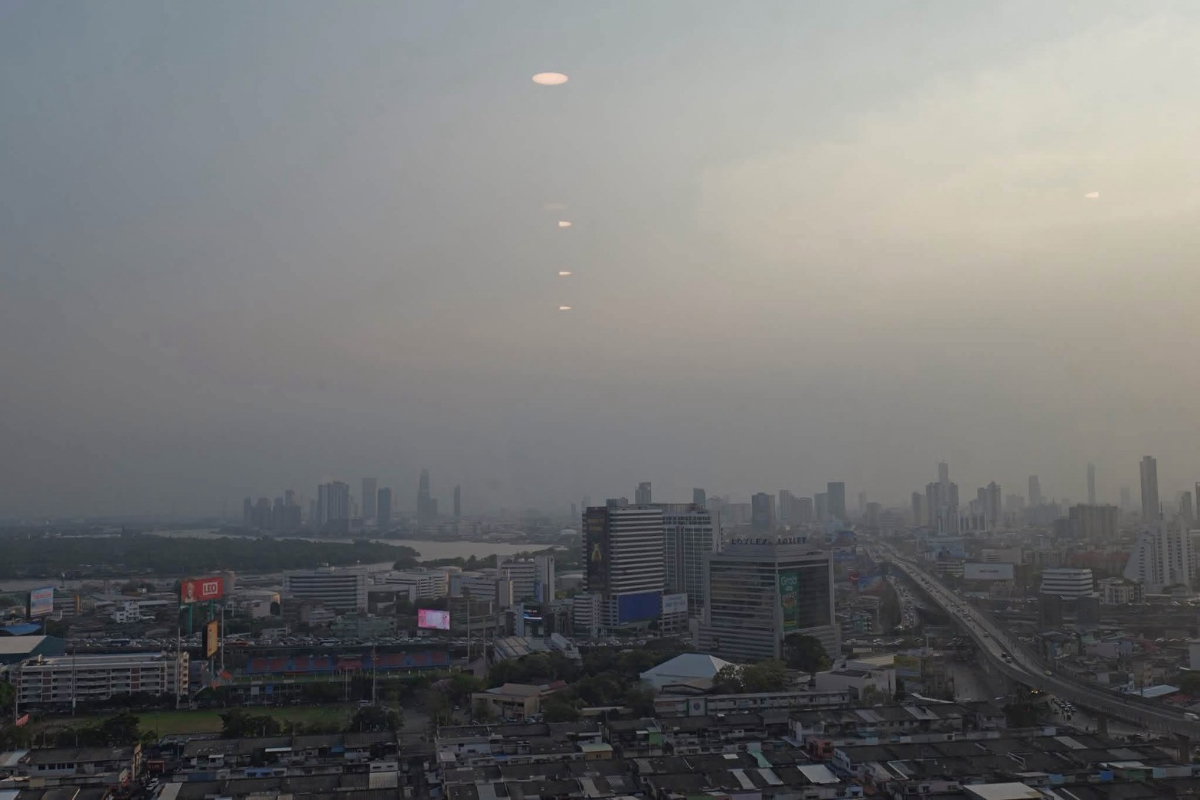 picture Life Rama 4 - Asoke - 14/14