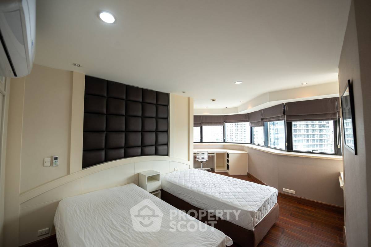 picture 3-BR 265 Sqm On 19th Floor, President Park Condominium, MRT Queen Sirikit (ID 1165113) - 26/30