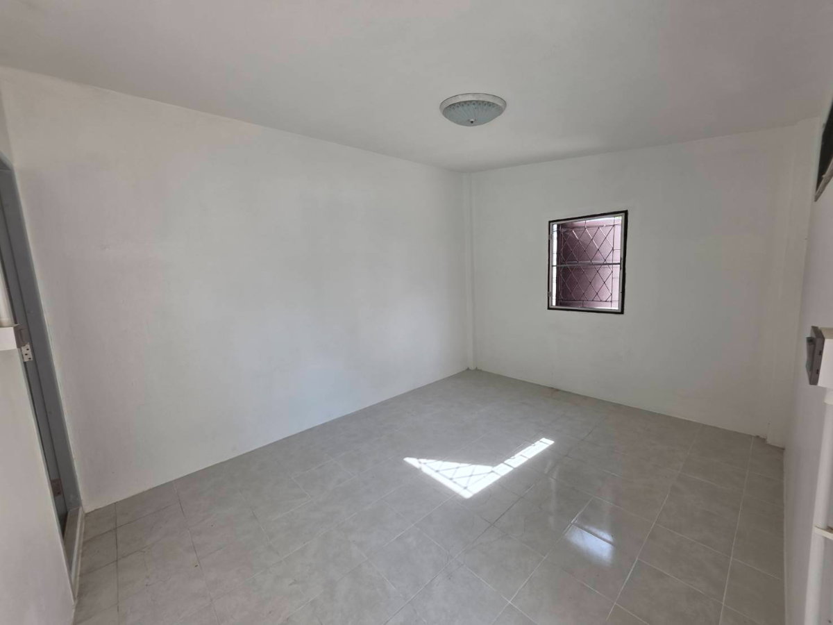 picture For Rent Home Office 3separate buildings Near BTS Bearing Only800m. - 36/36