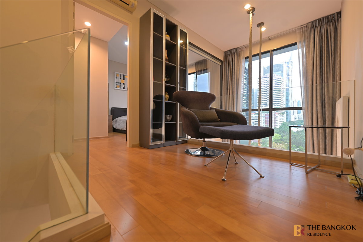 picture ð Villa Asoke âĻ Spacious 80 sq.m. Duplex with High Ceilings âĻ Near MRT Phetchaburi - 9/16