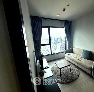 Condos for sale : Well-Priced 1-BR Condo, 42nd Floor at Life Asoke - Rama 9, MRT Phra Ram 9 (300m) (ID 3081843)