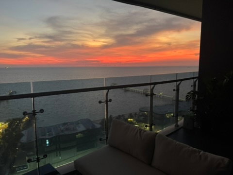 รูป คอนโดริมทะเลให้เช่า 'The Symphony Condo บางแสน' - รูปที่ 10/18