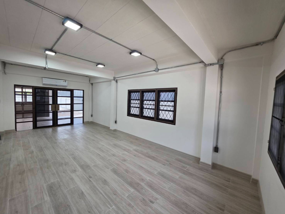 picture For Rent Home Office 3separate buildings Near BTS Bearing Only800m. - 14/36