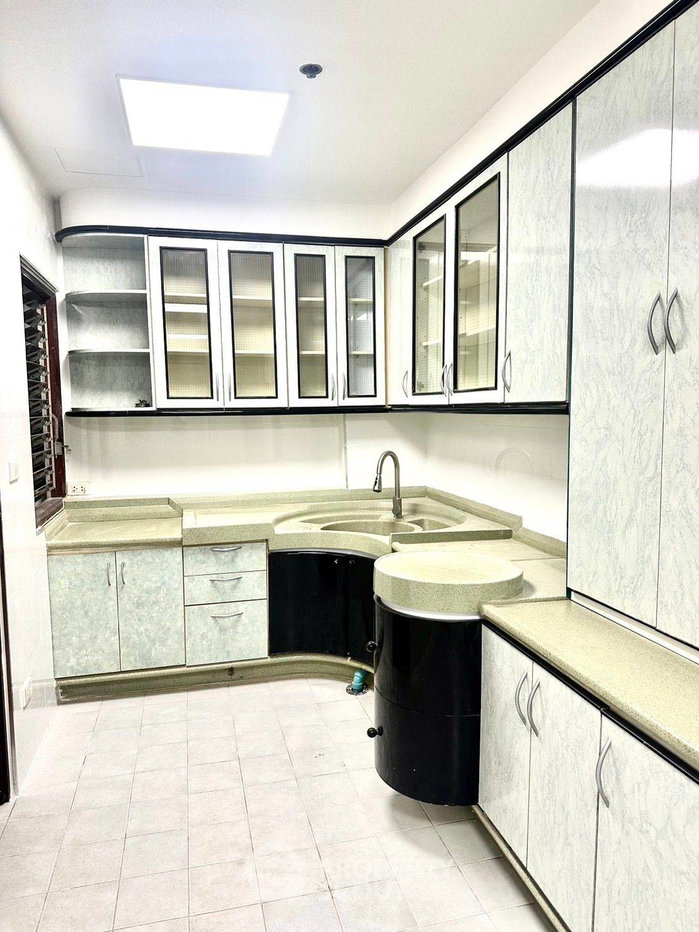 picture 3-BR Condo For Rent In 33 Tower, 6th Floor • BTS Phrom Phong (ID 513140) - 4/12