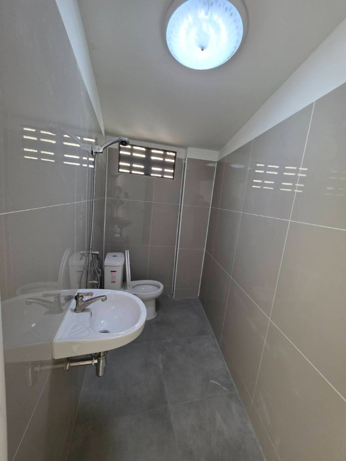 picture For Rent Home Office 3separate buildings Near BTS Bearing Only800m. - 35/36