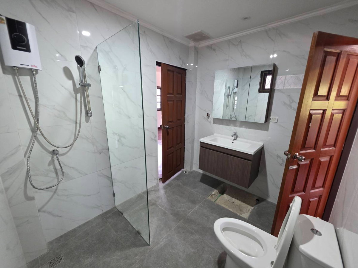 picture For Rent Home Office 3separate buildings Near BTS Bearing Only800m. - 21/36