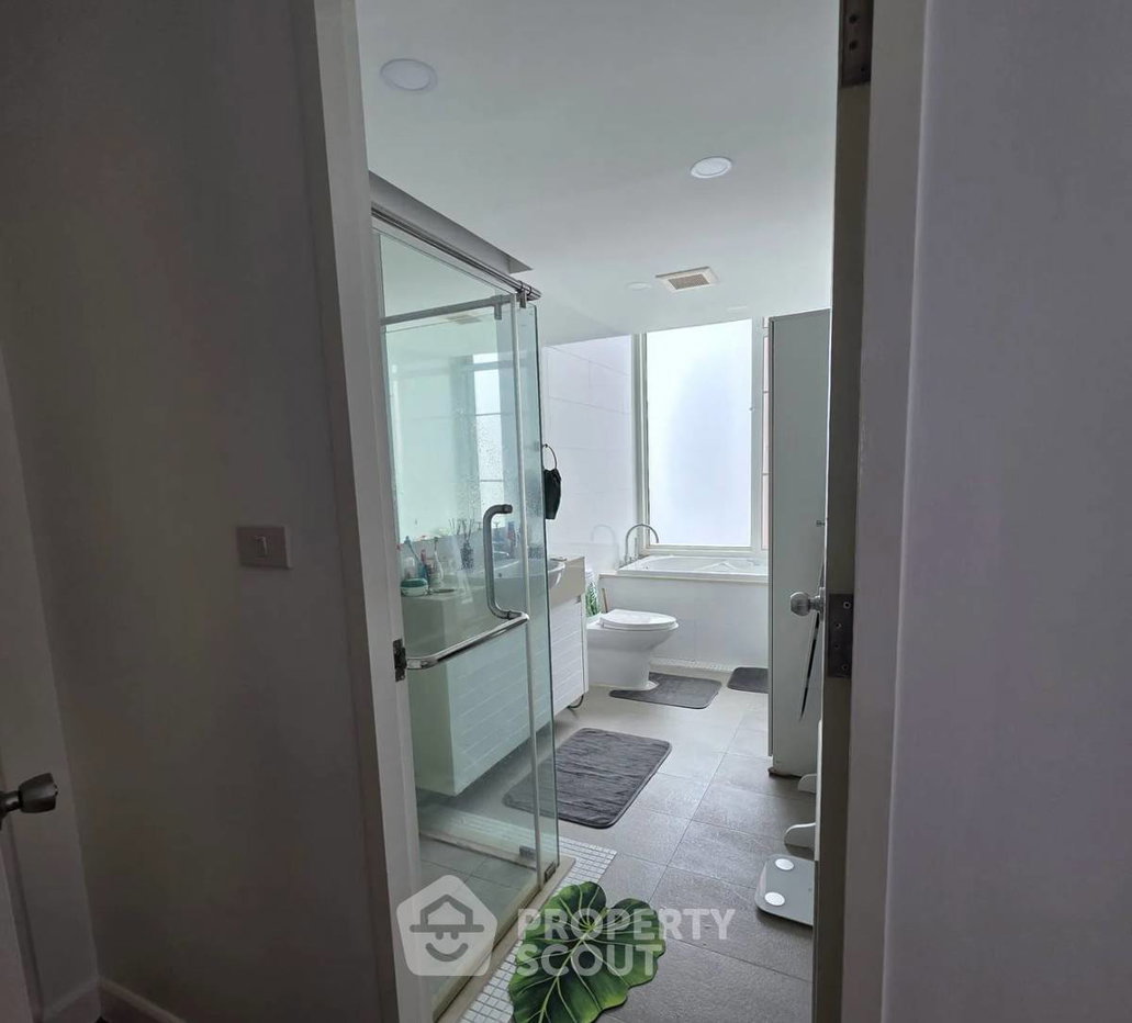 รูป 3 ห้องนอน 144 ตร.ม. ชั้น 25 ที่ สิริ เรสซิเดนซ์ สุขุมวิท ใกล้ BTS พร้อมพงษ์ 200 ม. (ID 3093410) - รูปที่ 15/15