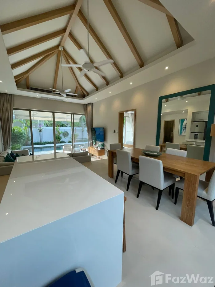 picture Tropical Luxury, Redefined. 6588653 - 10/22