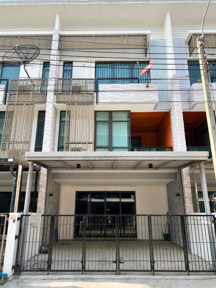 รูป 🏠 (งดนายหน้า) มี VDO บ้านจริง🔥พร้อมอยู่ 🧭หันทิศมงคล 🚘 หมดปัญหาจอดรถขวาง 📈Yeild สูง📍ขาย โฮมออฟฟิศ / ทาวน์โฮม 3 ชั้น | Plex Bangna บางนาตราด กม.5 - รูปที่ 3/14