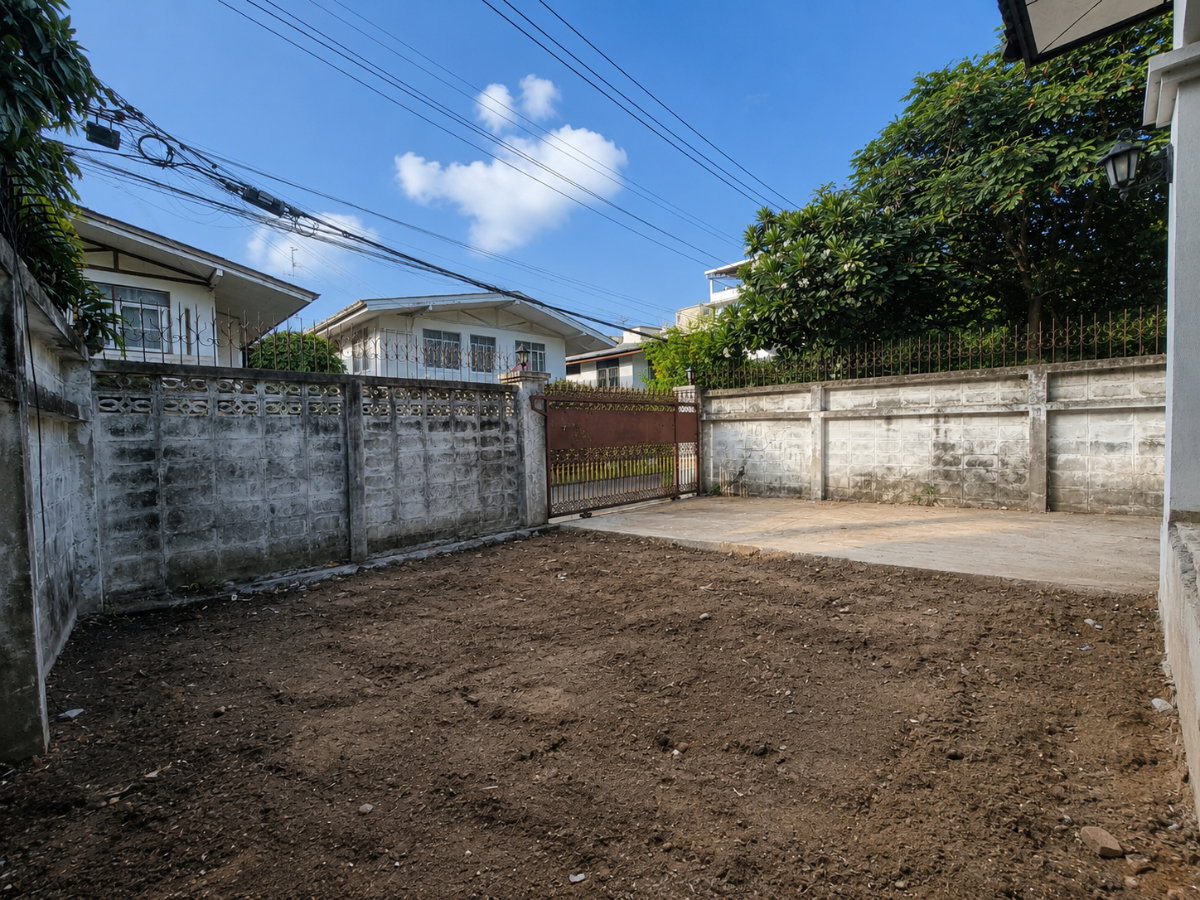 รูป 🏡 บ้านเดี่ยวใกล้เดอะมอลล์บางแค รื้อภายในแล้ว พร้อมรีโนเวทตามสไตล์ที่คุณต้องการ 📍ซอยศาลธนบุรี 35 | ราคาเพียง 4.99 ล้านบาท - รูปที่ 6/20