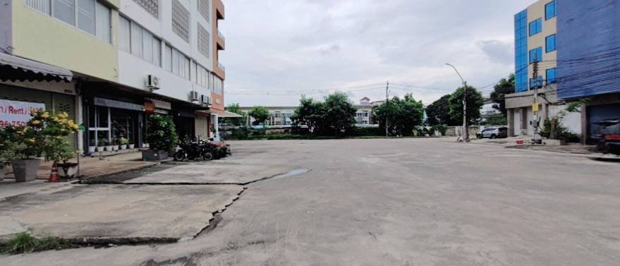 รูป ด่วน!! ให้เช่าถูก ออฟฟิศสวย ติดถนน รามคำแหง 140 เจ้าของปล่อยเช่าเอง อาคารพาณิชย์ 4 ชั้น ที่จอดรถส่วนกลางเยอะ ฟรี! พร้อมใช้ทันที - รูปที่ 2/10