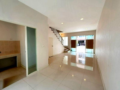 ทาวน์โฮม กรุงเทพมหานคร : ✨✨✨(ขาย)ทาวน์โฮม 🏠บ้านกลางเมือง สาทร–ตากสิน 2   